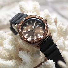 Load image into Gallery viewer, Citizen Promaster Diver Automatic