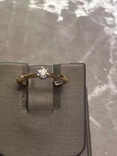 Load image into Gallery viewer, 18ct Yellow Gold Diamond Solitaire Ring
