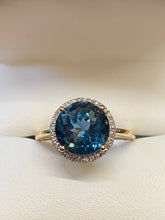 Load image into Gallery viewer, 9ct Yellow Gold London Blue Topaz &amp; Diamond Cluster Ring
