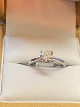 Load image into Gallery viewer, Certified 1.00 Platinum Diamond Solitaire
