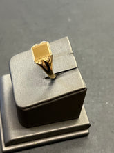 Load image into Gallery viewer, 9ct Yellow Gold Cushion Shaped Signet Ring
