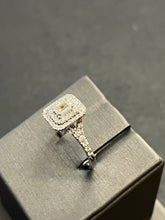 Load image into Gallery viewer, 9ct White Gold Diamond Cluster Ring
