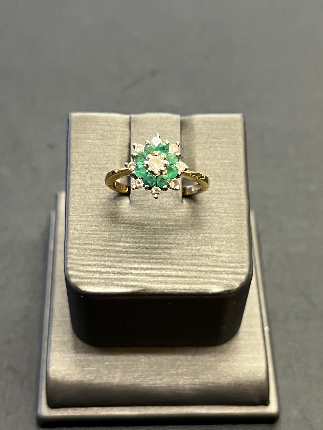18ct Yellow Gold Diamond & Emerald Cluster Ring