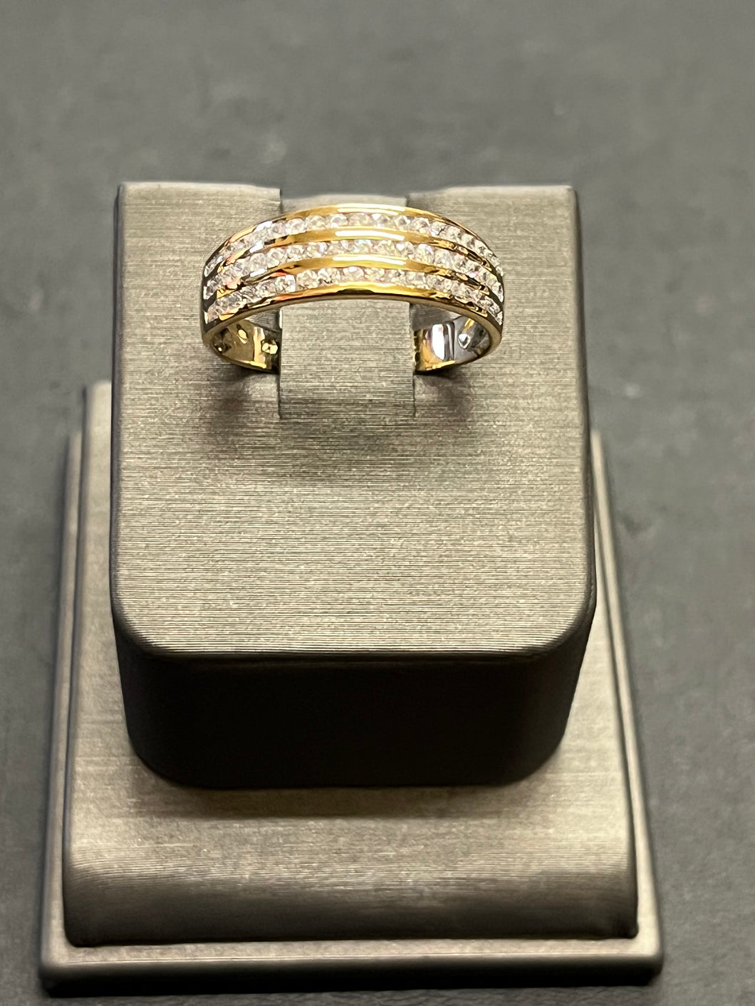 9ct Yellow Gold CZ Band Ring