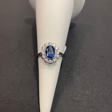 Load image into Gallery viewer, 9ct White Gold Tanzanite CZ Cluster Ring
