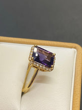 Load image into Gallery viewer, 18ct Yellow Gold Diamond &amp; Amethyst Cluster Ring
