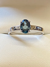 Load image into Gallery viewer, 9ct White Gold London Blue Topaz Dress Ring
